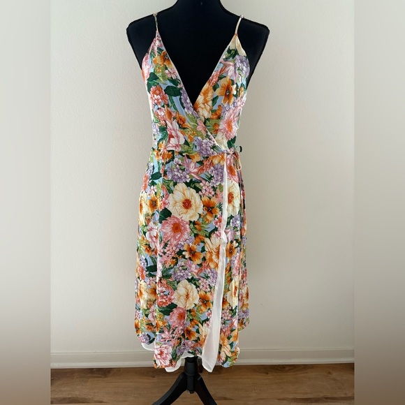 Forever 21 Dresses & Skirts - Forever 21 Contemporary Floral Wrap Dress - Size XL